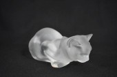 FROSTED GLASS RECUMBENT CATMod