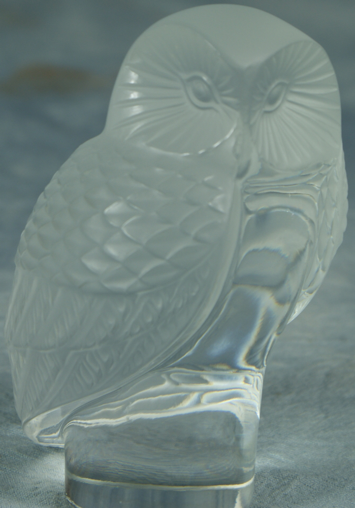 Frosted Lalique owl, 3" tall 