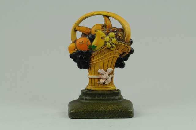 FRUIT IN FRENCH BASKET DOORSTOP cJo