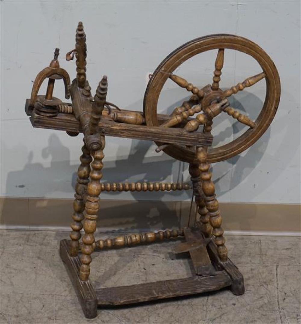 FRUITWOOD SPINNING WHEELFruitwood