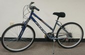 FUJI 700 10-SPEED LADIES BICYC