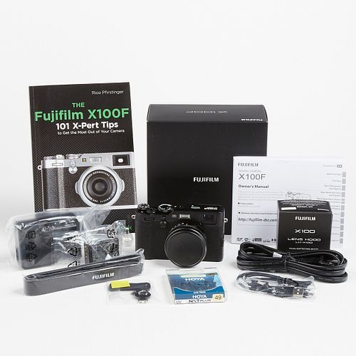 FUJIFILM X100F CAMERA - NEW IN