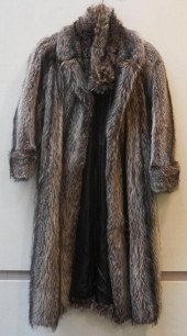 FULL-LENGTH RACOON FUR COAT, L