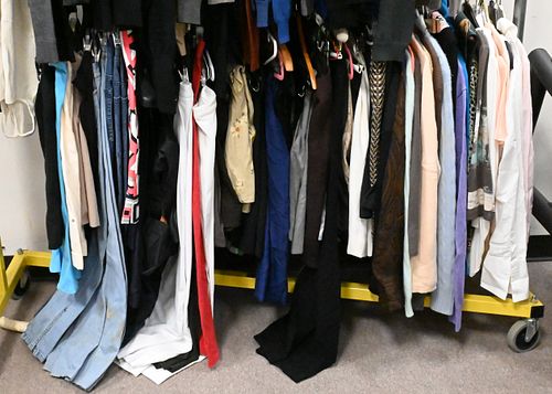 FULL RACK OF WOMEN'S CLOTHESFull
