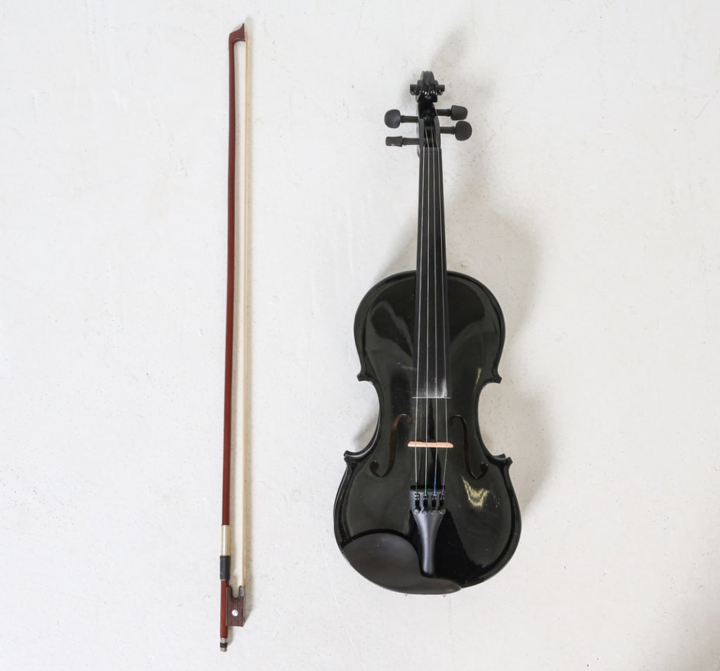 FULL SIZE BLACK VIOLIN WITH BOW AND