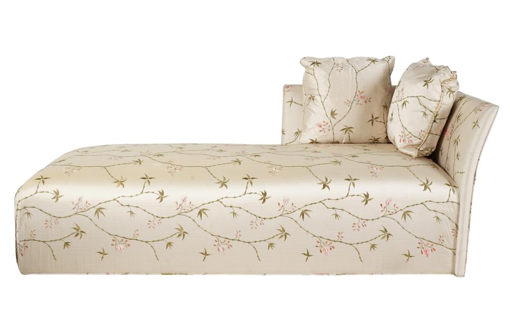 FULLY UPHOLSTERED DAY