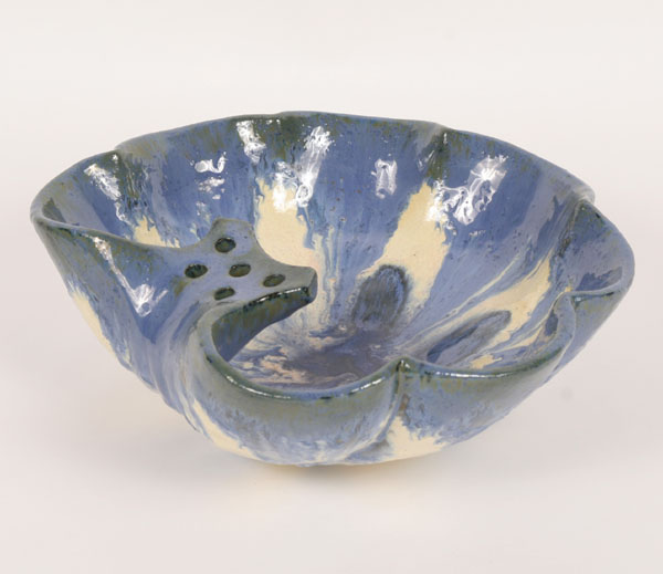 Fulper shell bowl with built-in