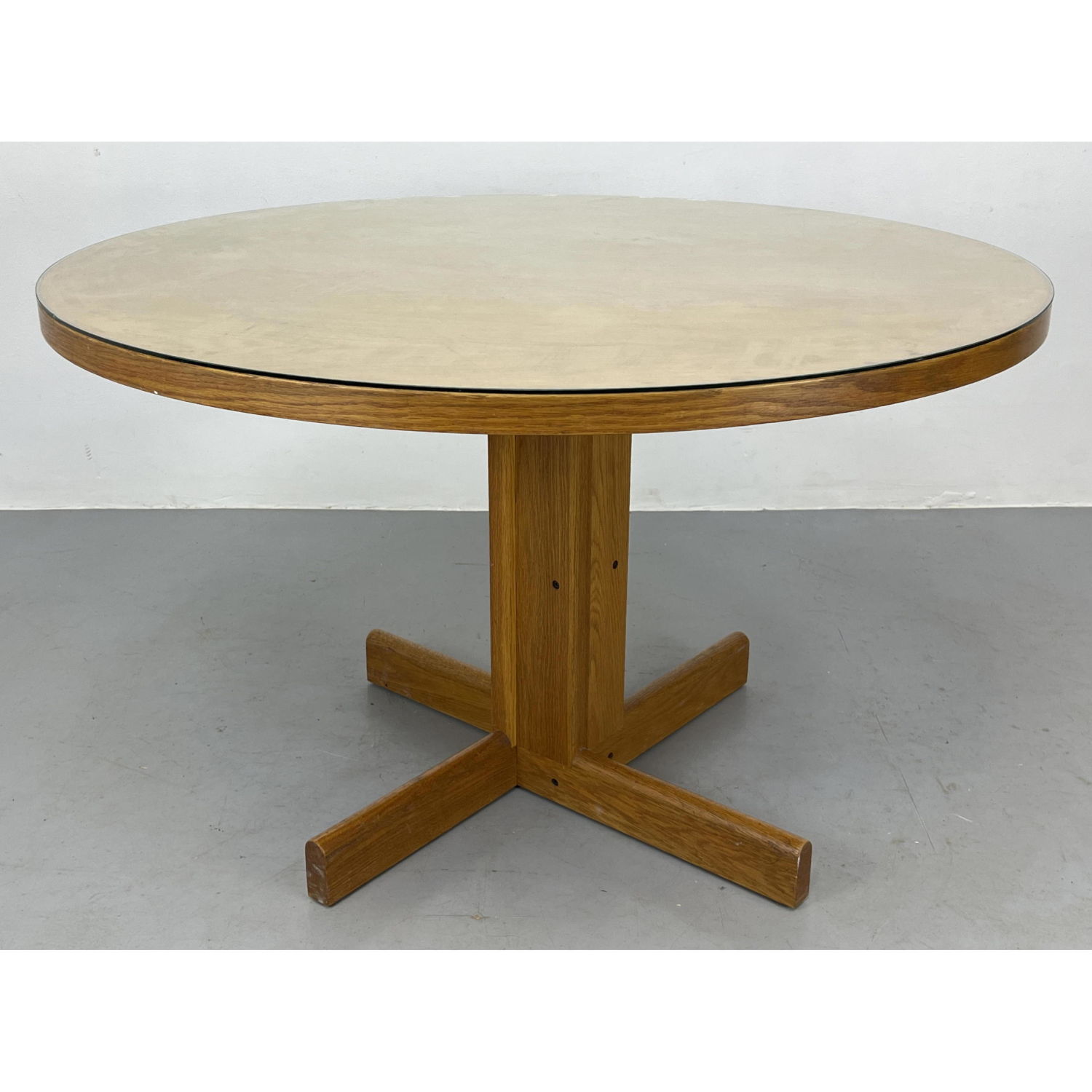 Fumed Oak Round Pedestal Base