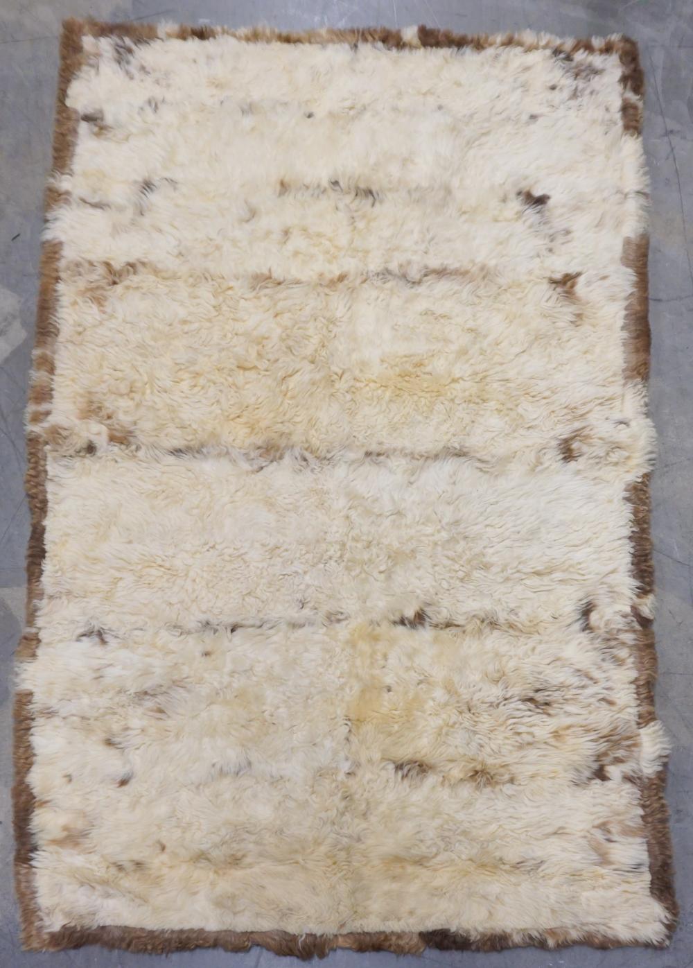 FUR LAP ROBE, 6 FT X 3 FT 6 INFur