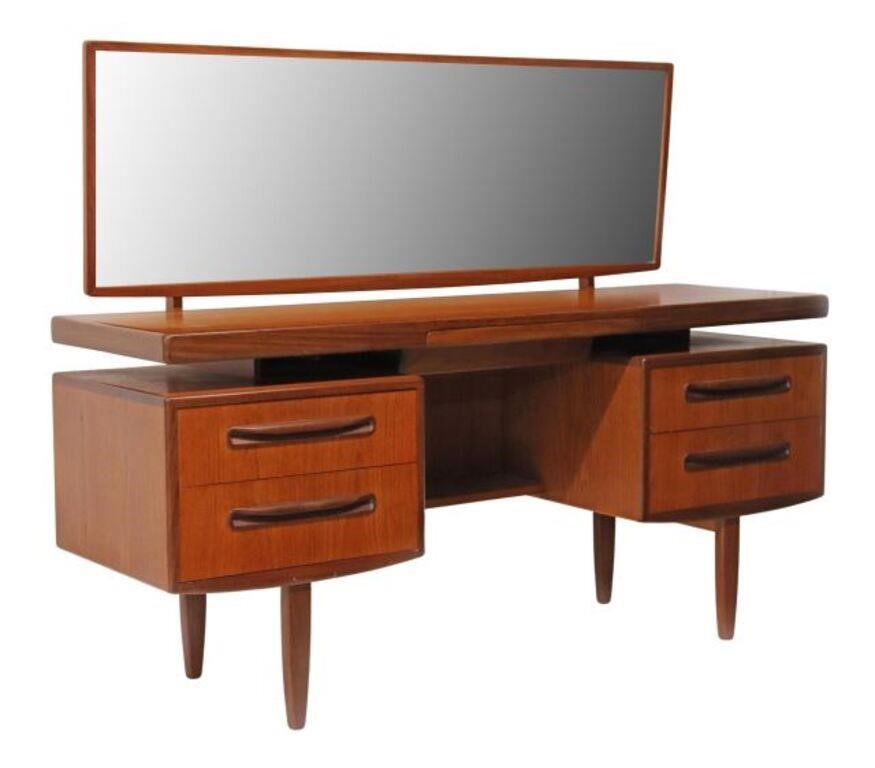 G PLAN 'FRESCO' MID-CENTURY TEAK