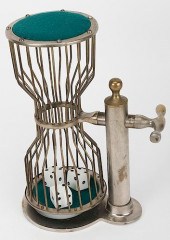 GAFFED CHUCK-A-LUCK CAGE.Gaffe