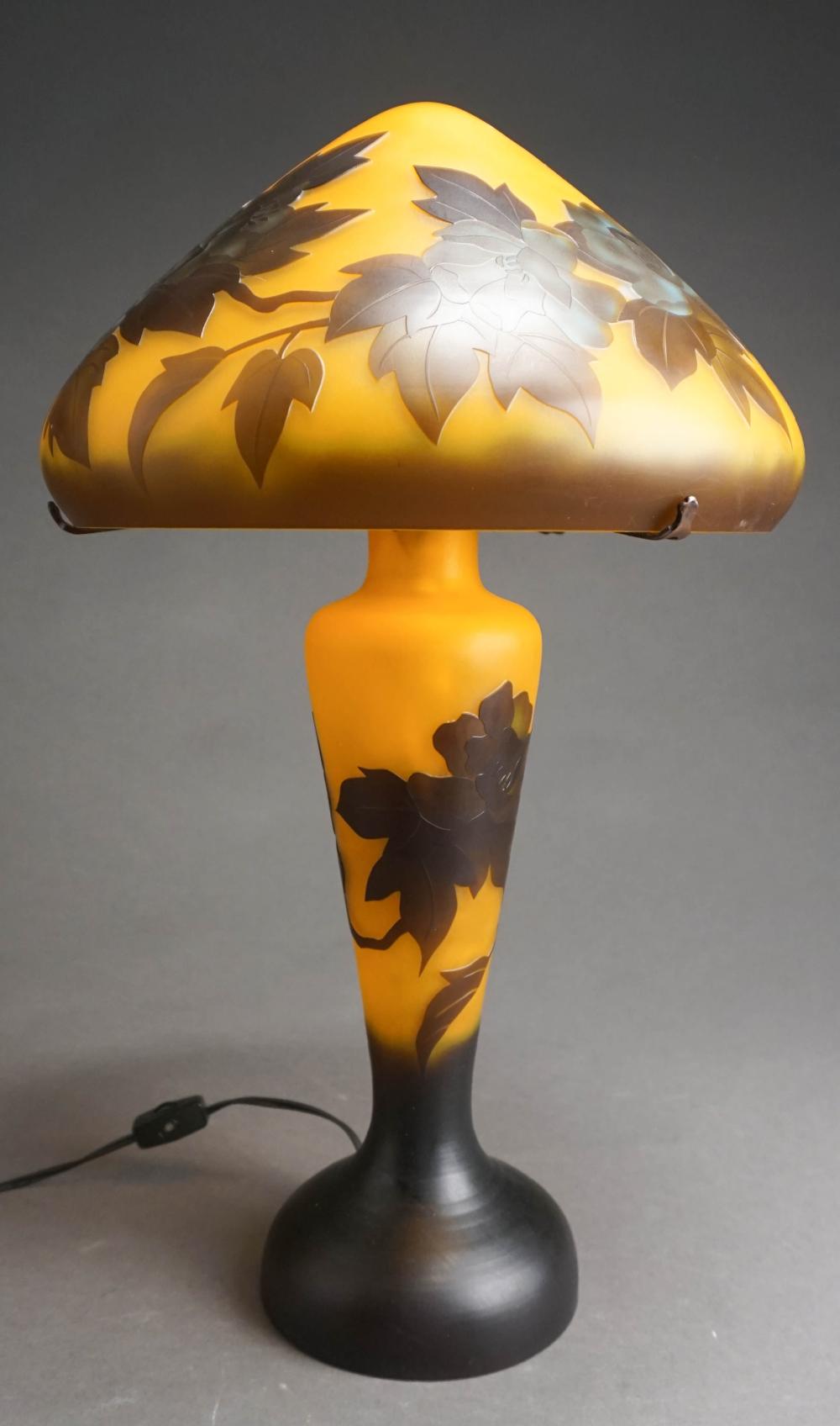 GALLE STYLE CAMEO GLASS TABLE LAMP,