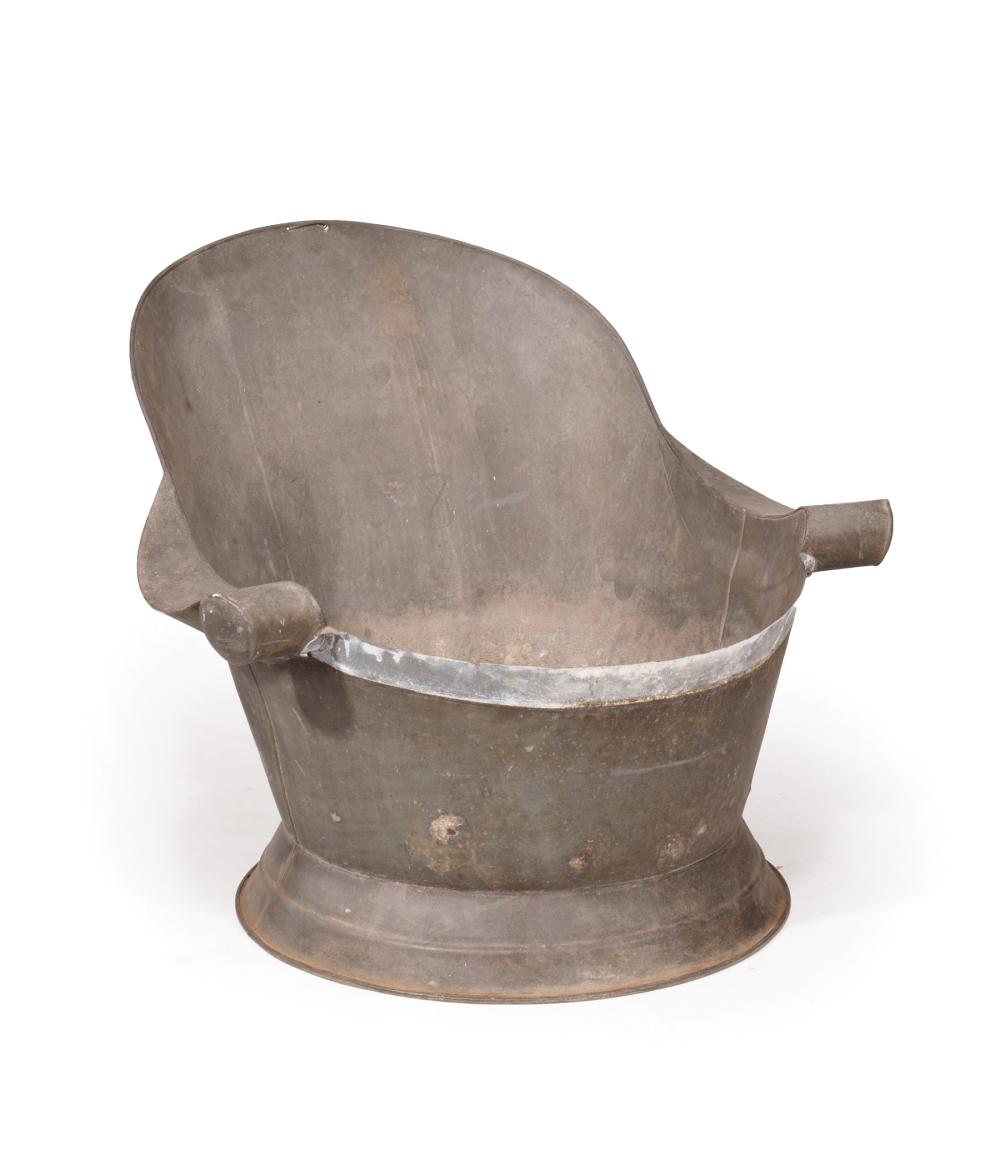 GALVANIZED METAL SITZ