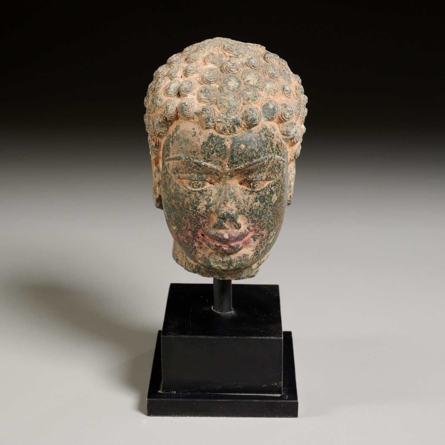 GANDHARAN STYLE CARVED STONE BUDDHA