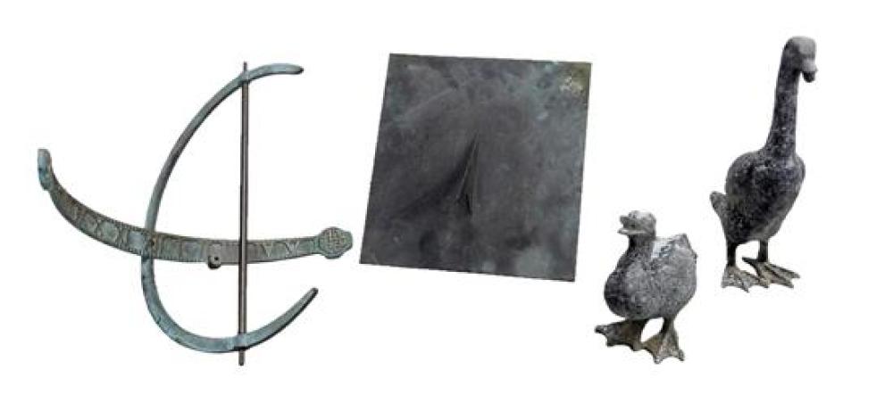 GARDEN: PAIR OF METAL GARDEN