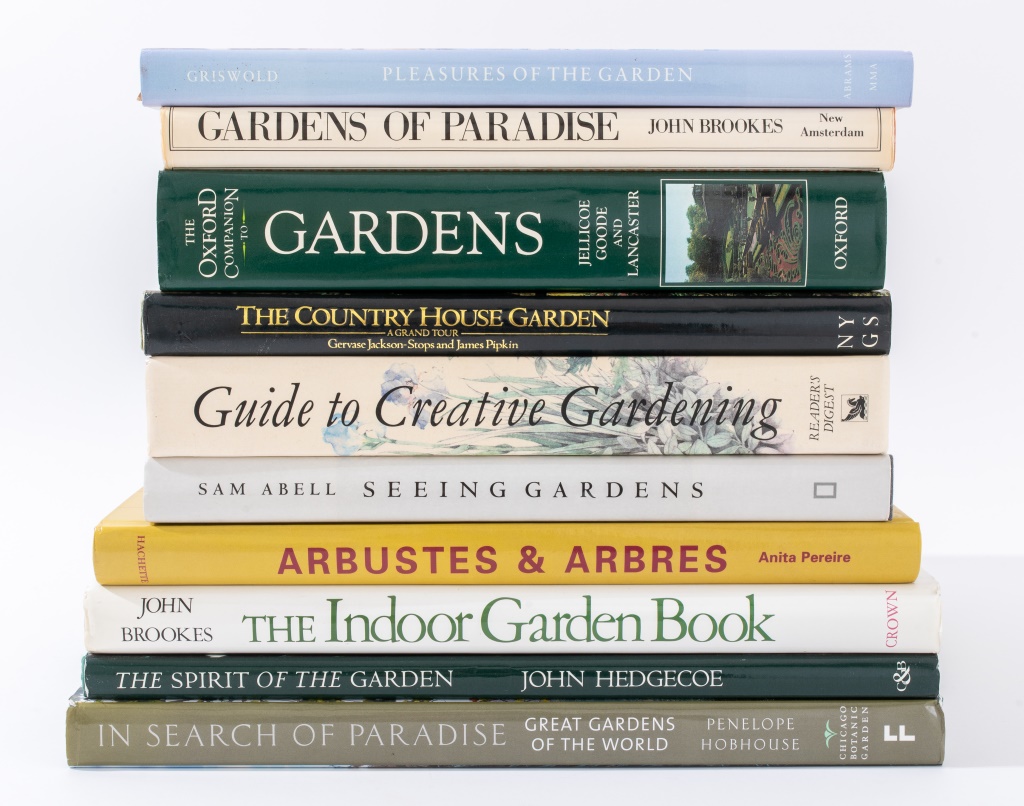GARDEN REFERENCE BOOK / COFFEE