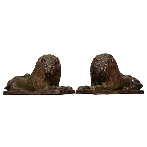 Garden statuary. A pair of