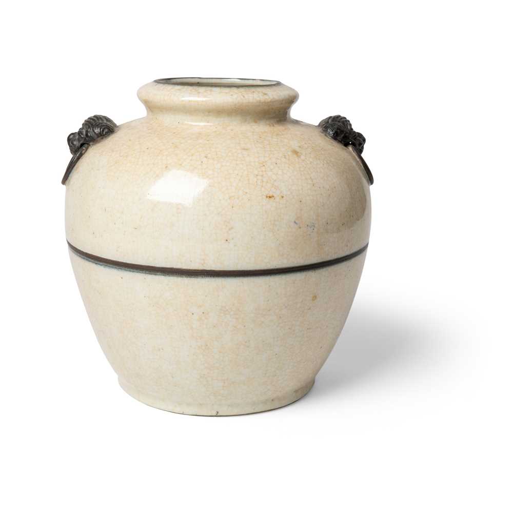 GE-TYPE CRACKLE-GLAZED 'TAOTIE' JAR