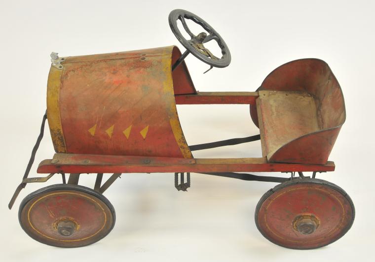 GENDRON DODGE PEDAL CAR Pressed