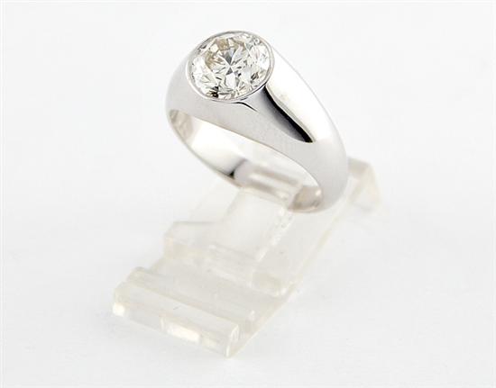 Gentleman's diamond solitaire