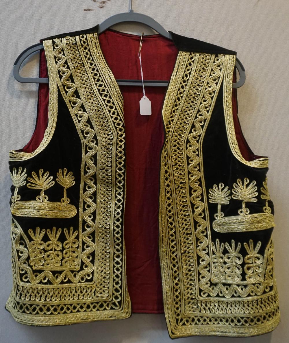 GENTLEMAN'S GOLD EMBROIDERED