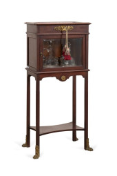 GENTLEMAN'S STANDING TANTALUS