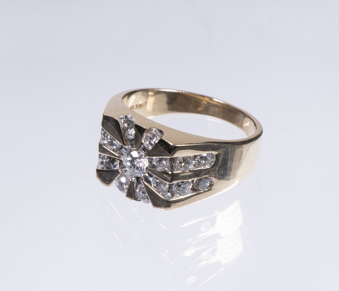 GENT'S DIAMOND RING 14K Yellow Gold