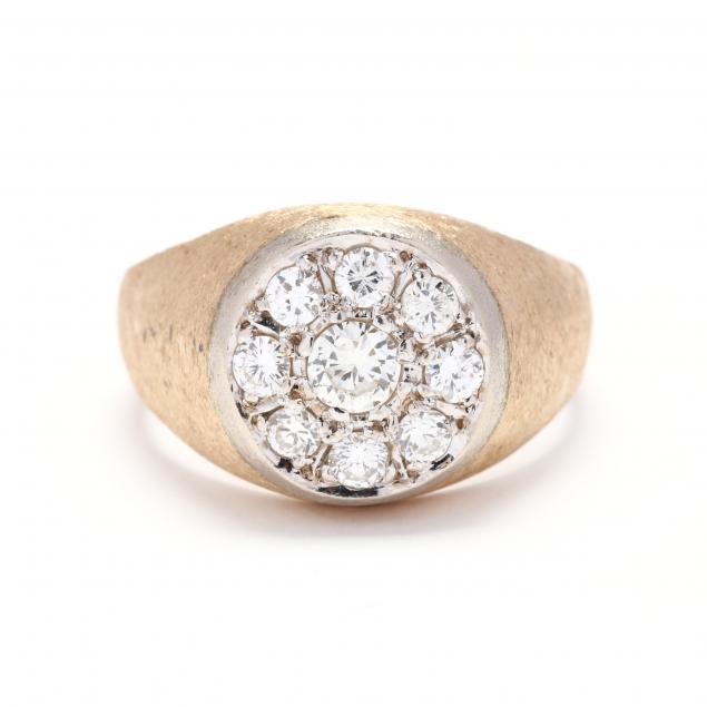 GENT'S GOLD AND DIAMOND RING The