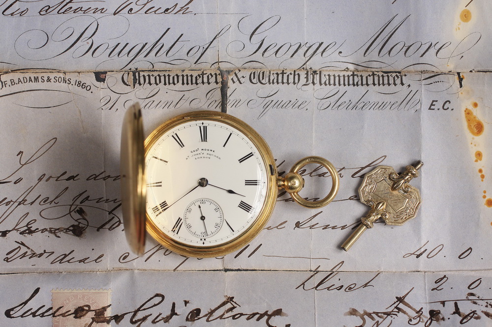 GENT'S WATCH - One 18K yellow