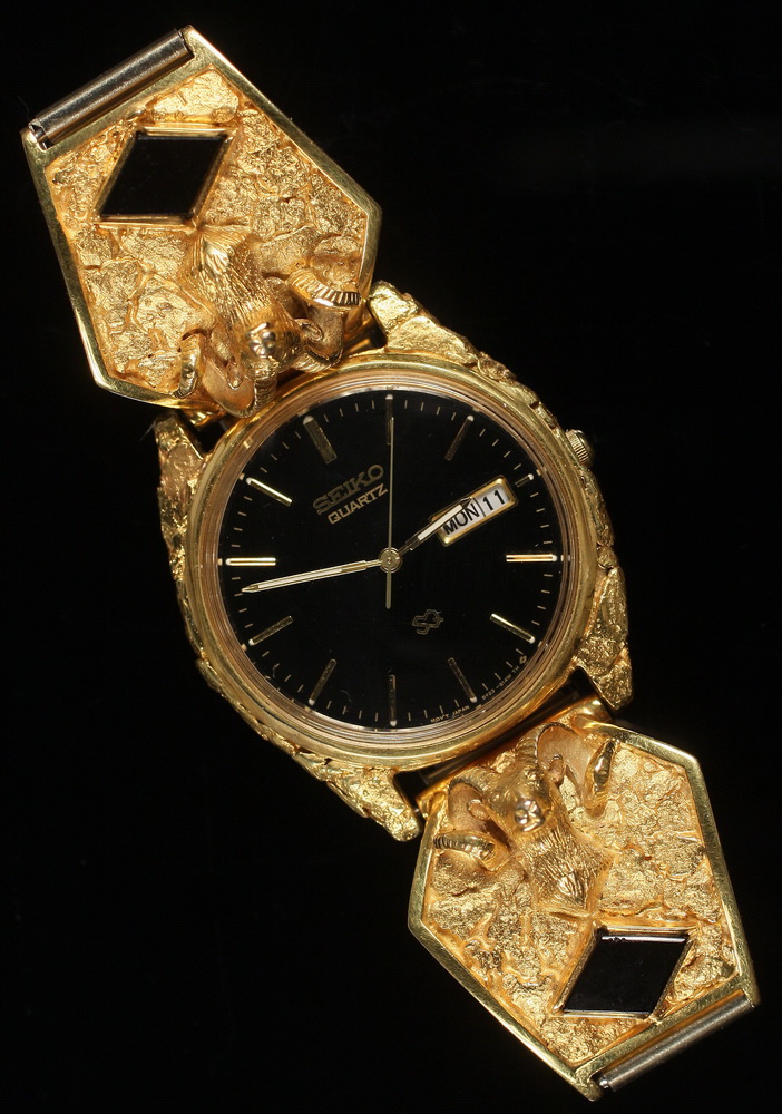 GENT'S WATCH - One custom gold