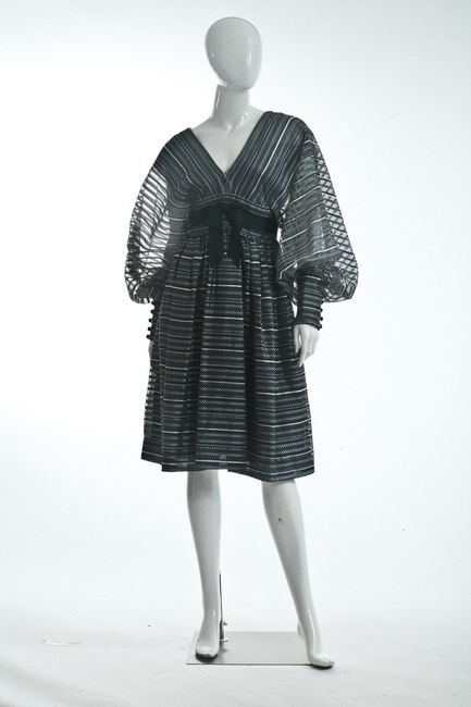 GEOFFREY BEENE BOUTIQUE BLUE