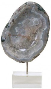 GEOLOGICAL AGATE SPECIMEN ON A