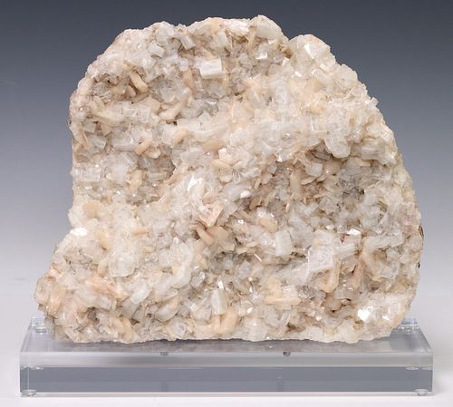 GEOLOGICAL APOPHYLLITE CLUSTER