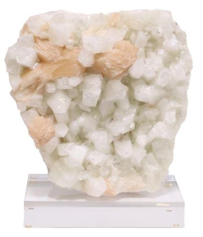 GEOLOGICAL APOPHYLLITE SPECIMEN