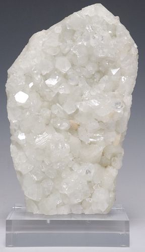 GEOLOGICAL APOPHYLLLITE SPECIMEN ON