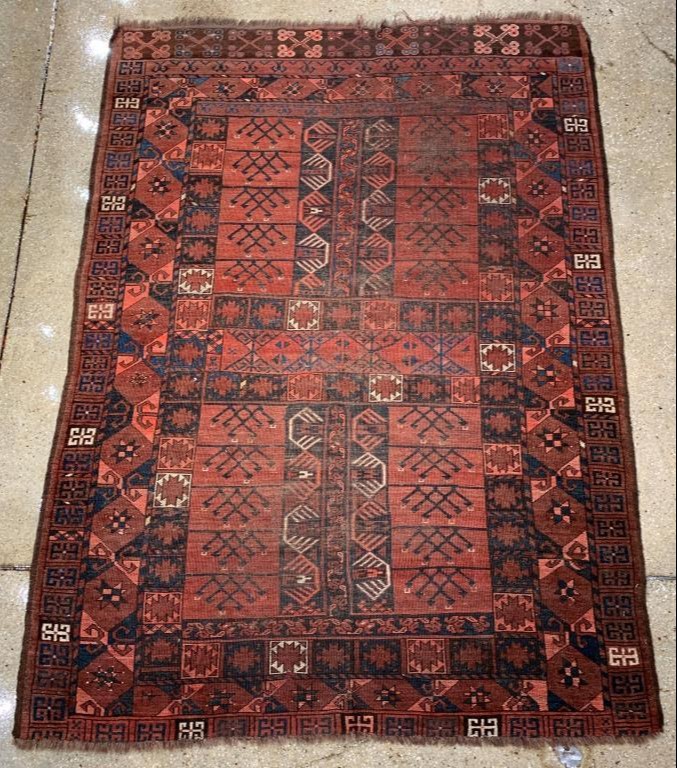 GEOMETRIC CAUCASIAN RUG, 6' 1" X 4'