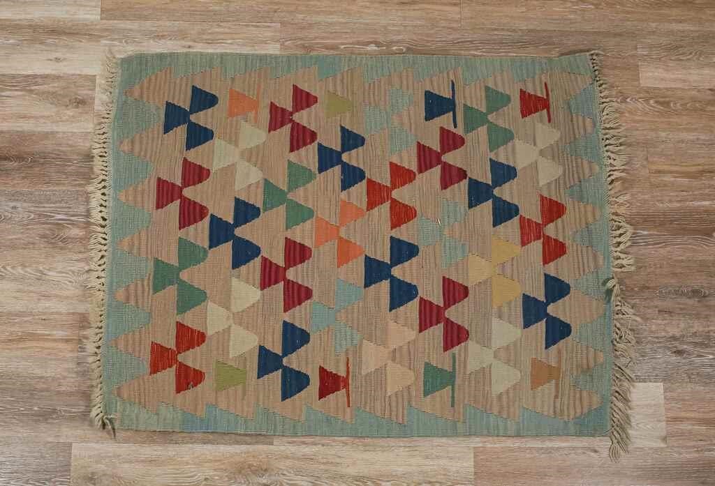 GEOMETRIC FLATWEAVE TEXTILE