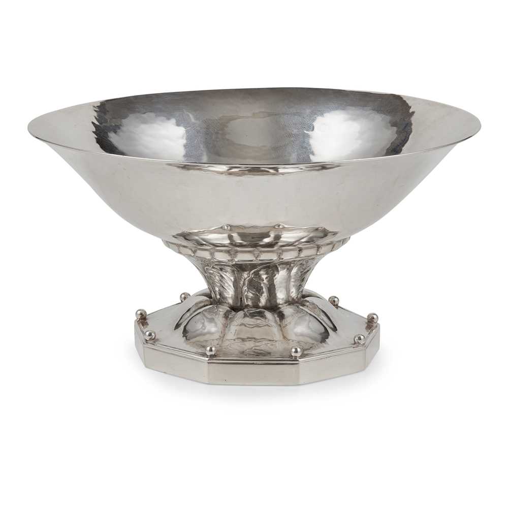 GEORG JENSEN (1866-1935) PEDESTAL