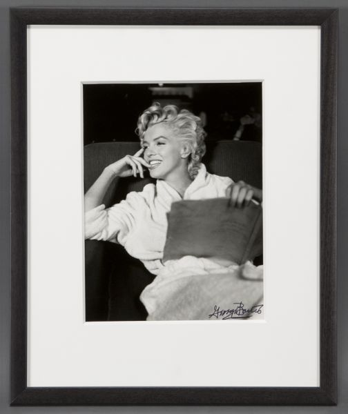 George Barris ''Marilyn Reading''