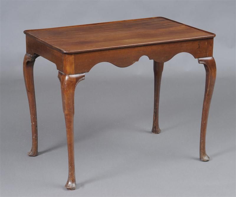 GEORGE I MAHOGANY TRAY TABLE The