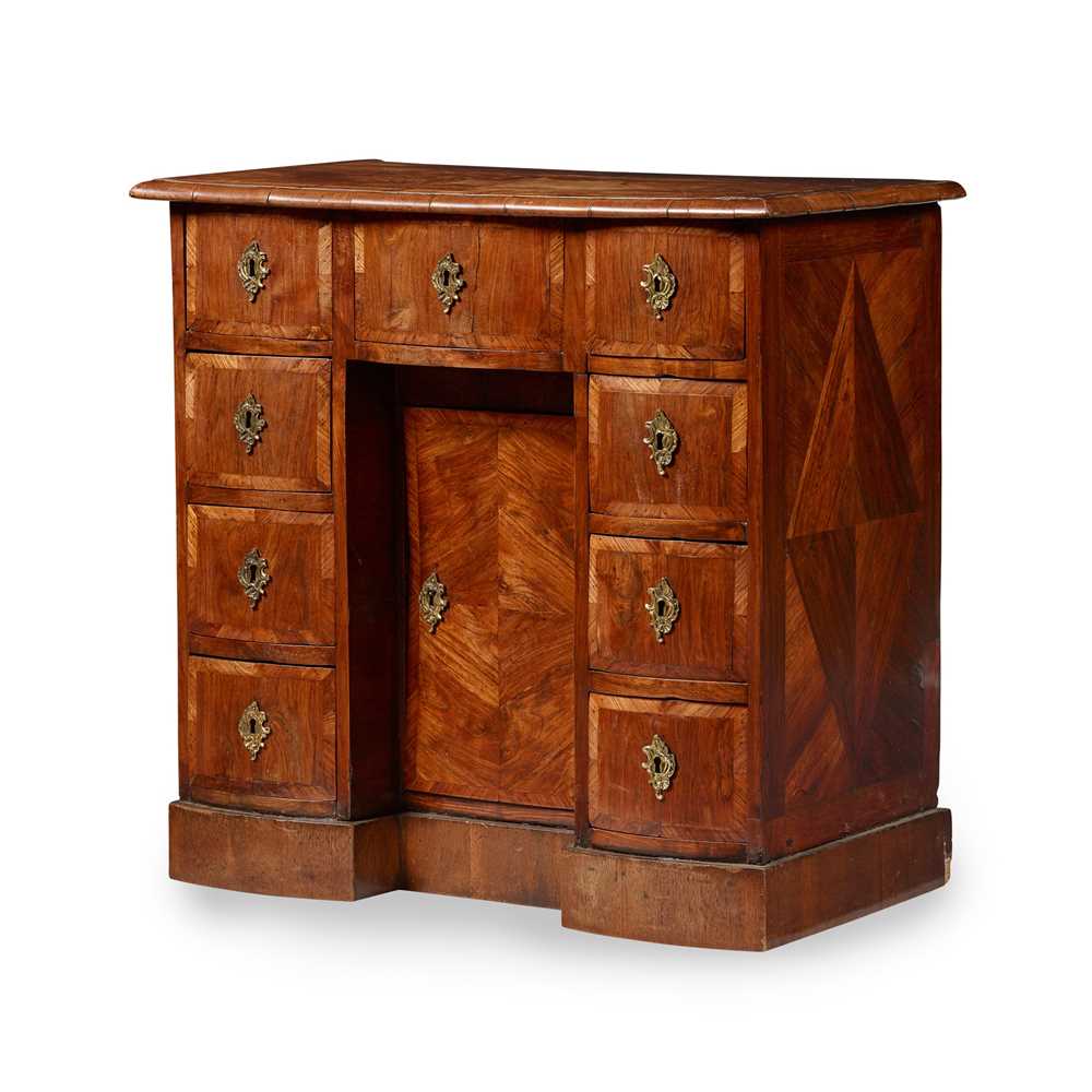 GEORGE I WALNUT AND FEATHERBANDED