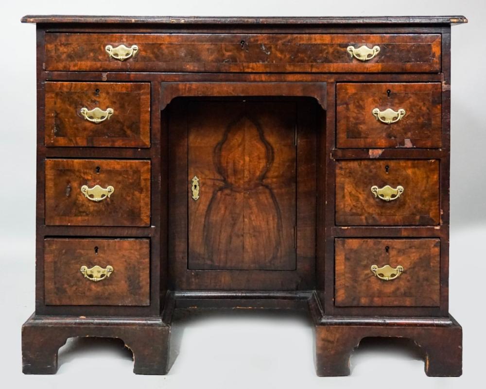 GEORGE II CROSSBANDED WALNUT VENEER