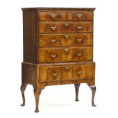 GEORGE II MAHOGANY CHEST ON FR
