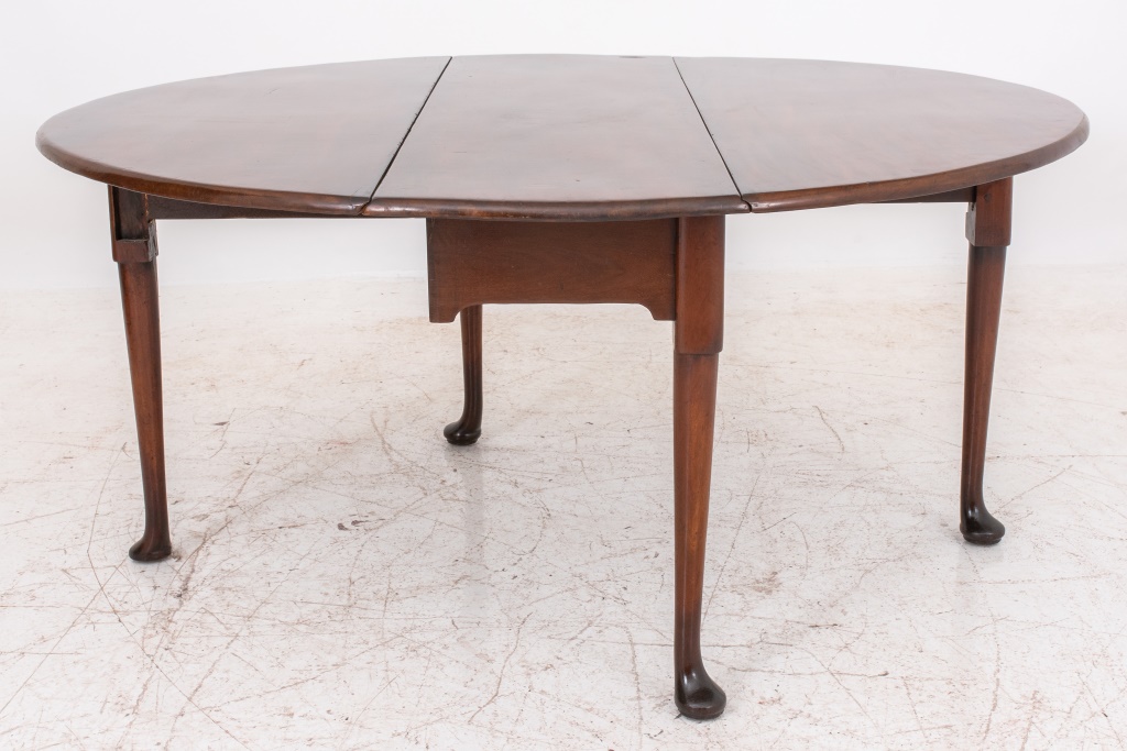 GEORGE II MAHOGANY GATE-LEG