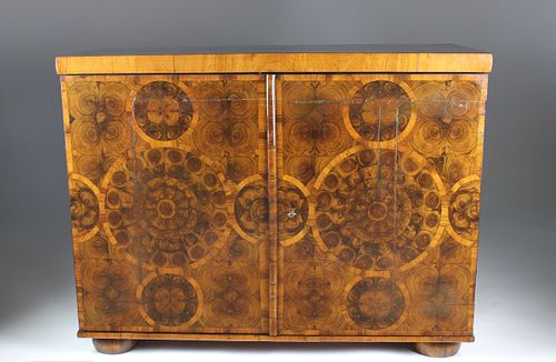GEORGE II OYSTER WALNUT VENEERED