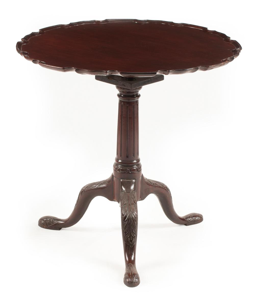 GEORGE II-STYLE CARVED MAHOGANY PIE