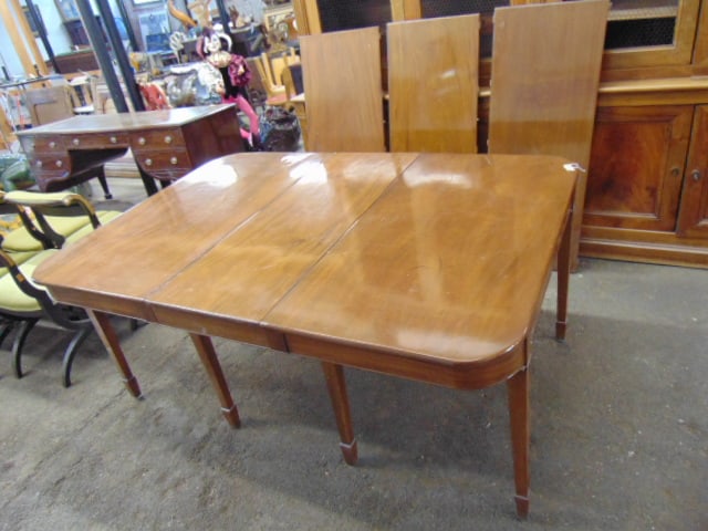 GEORGE II STYLE MAHOGANY DINING