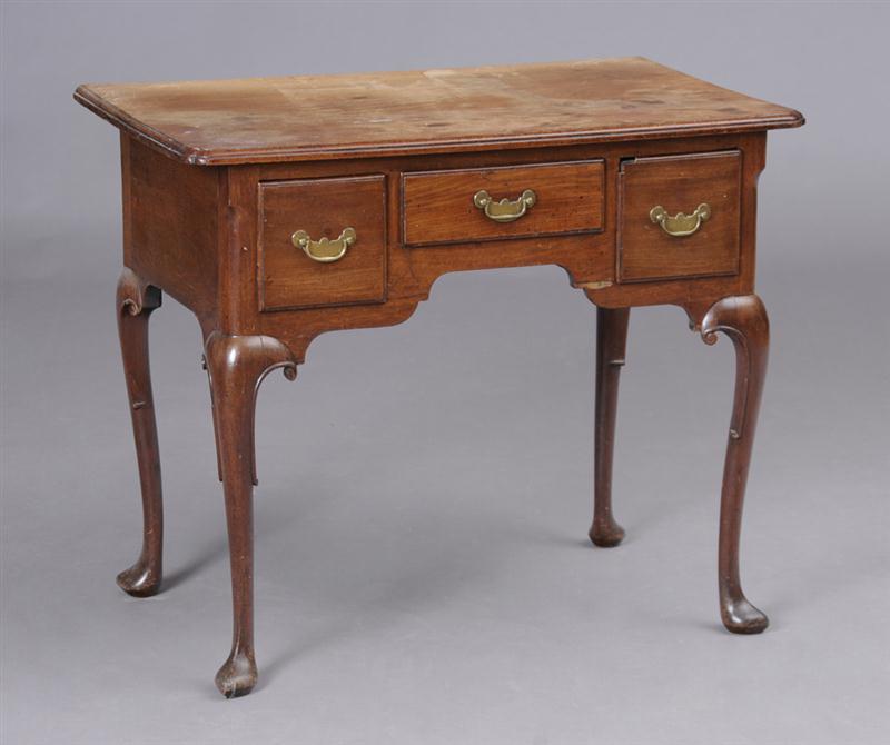 GEORGE II WALNUT DRESSING TABLE The