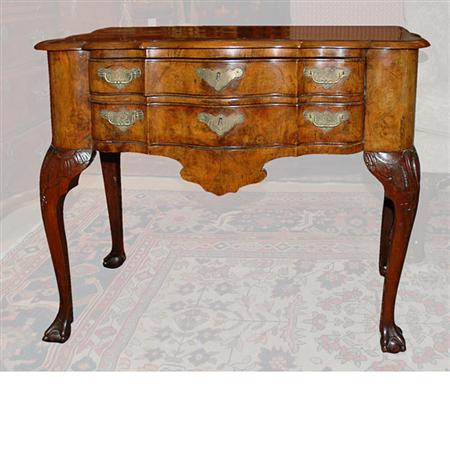 George II Walnut Dressing