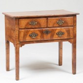 GEORGE II WALNUT DRESSING TABL